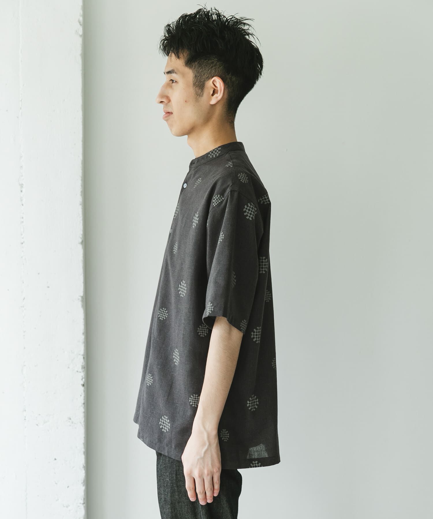 URBAN RESEARCH DOORS「『XLサイズ/WEB限定』『UR TECH 高機能リネン』バンドカラーシャツ」|シャツ・ブラウス|