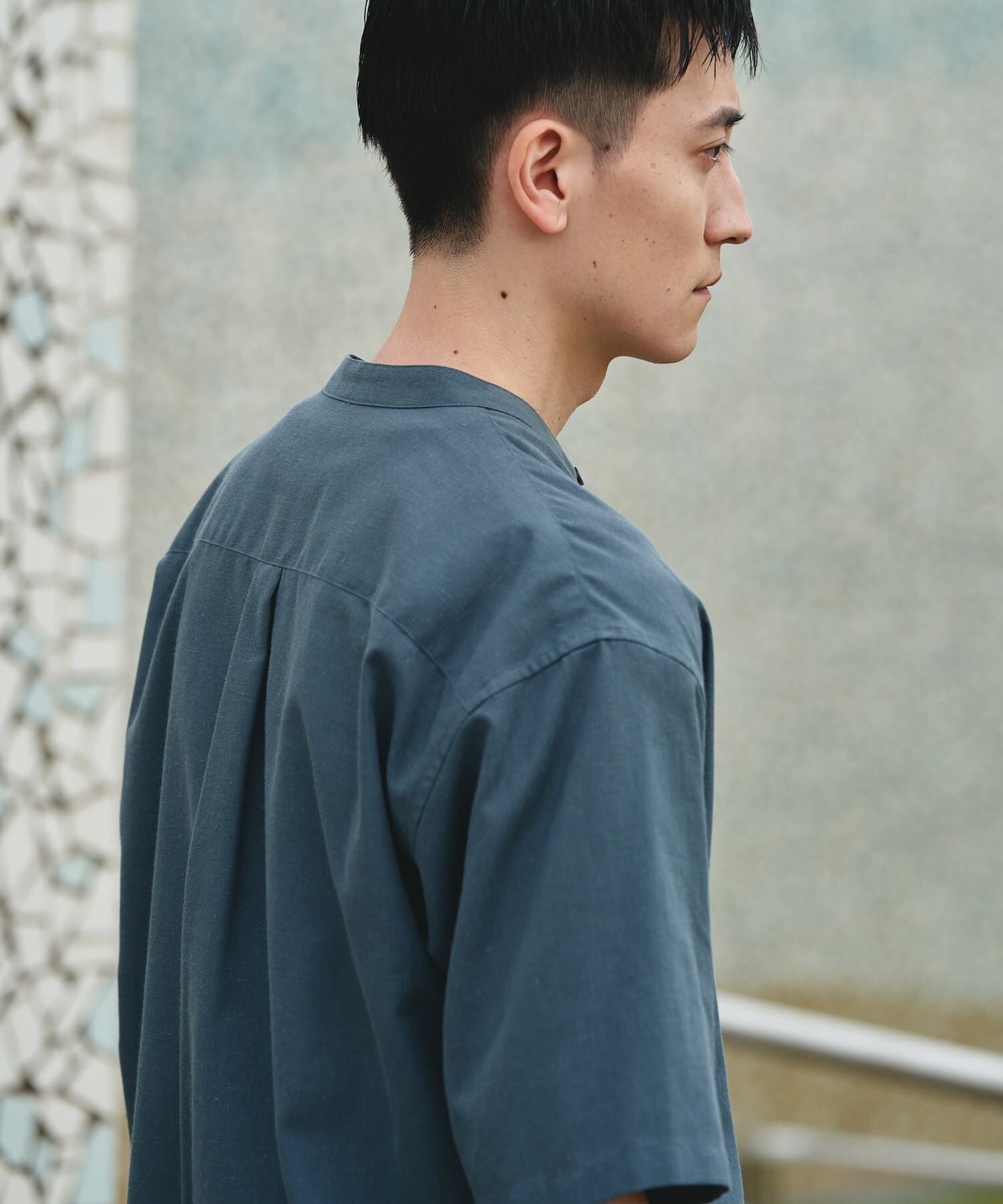 URBAN RESEARCH DOORS「『XLサイズ/WEB限定』『UR TECH 高機能リネン』バンドカラーシャツ」|シャツ・ブラウス|