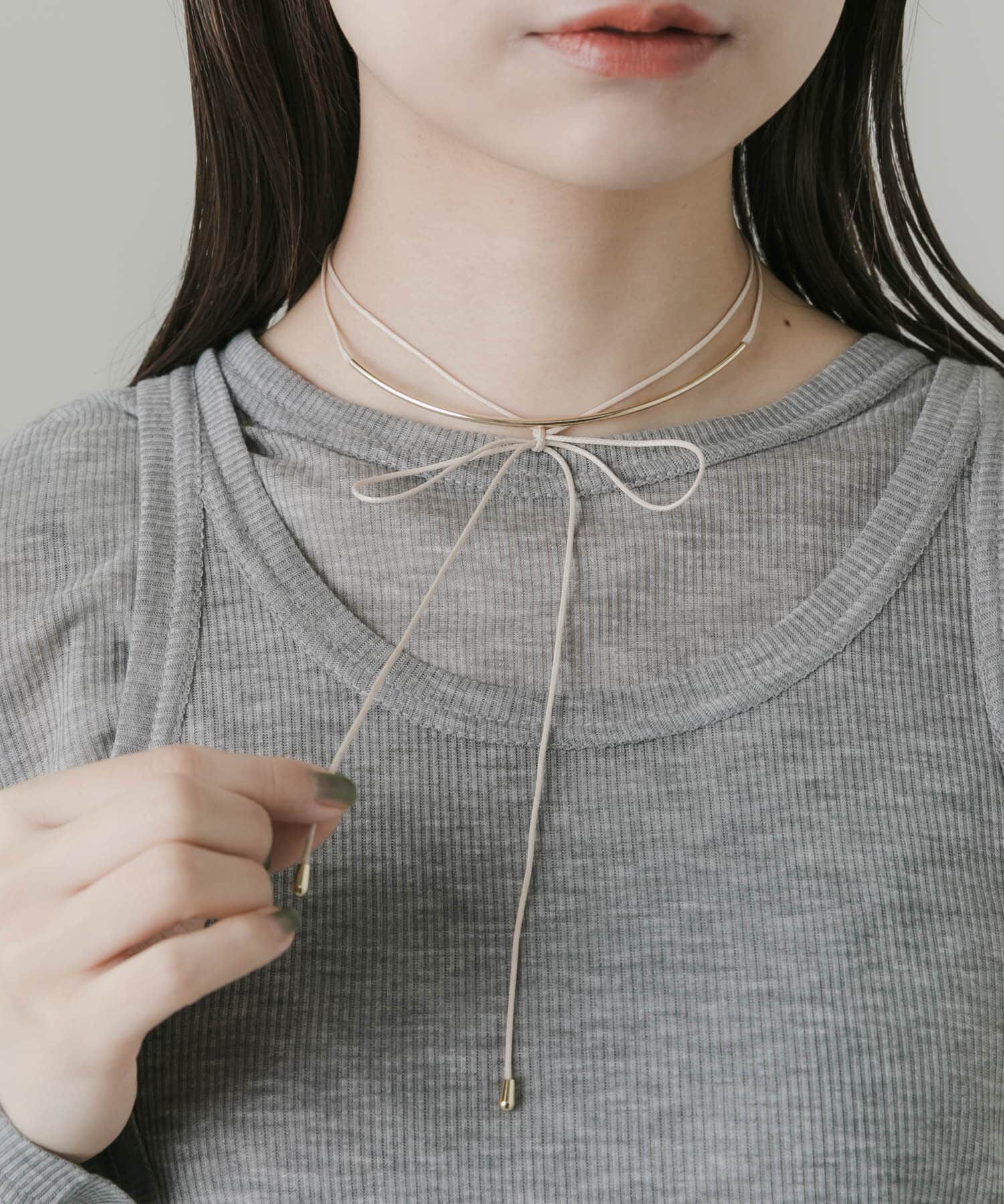 SMELLY「メタルカーブチョーカーネックレス」|ネックレス|