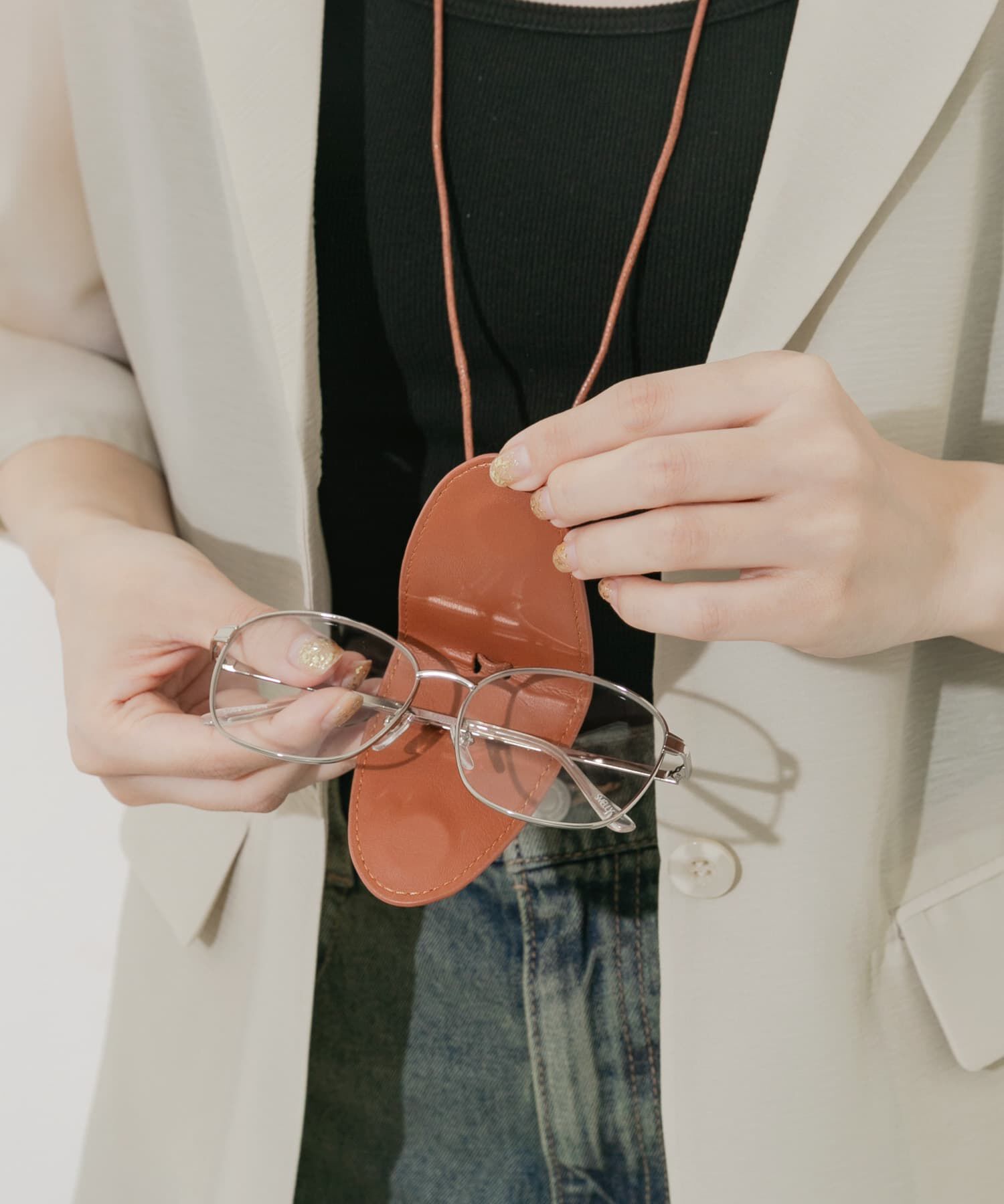 SMELLY「マグネットメガネホルダー」|メガネ|