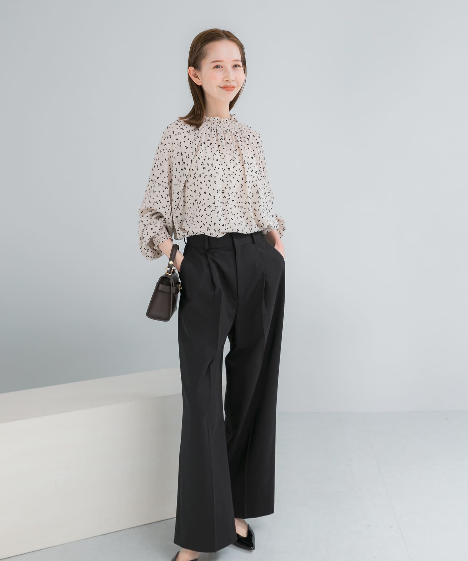 URBAN RESEARCH ROSSO「『WEB/一部店舗限定』ウォッシャブルランダムドットブラウス」|シャツ・ブラウス|