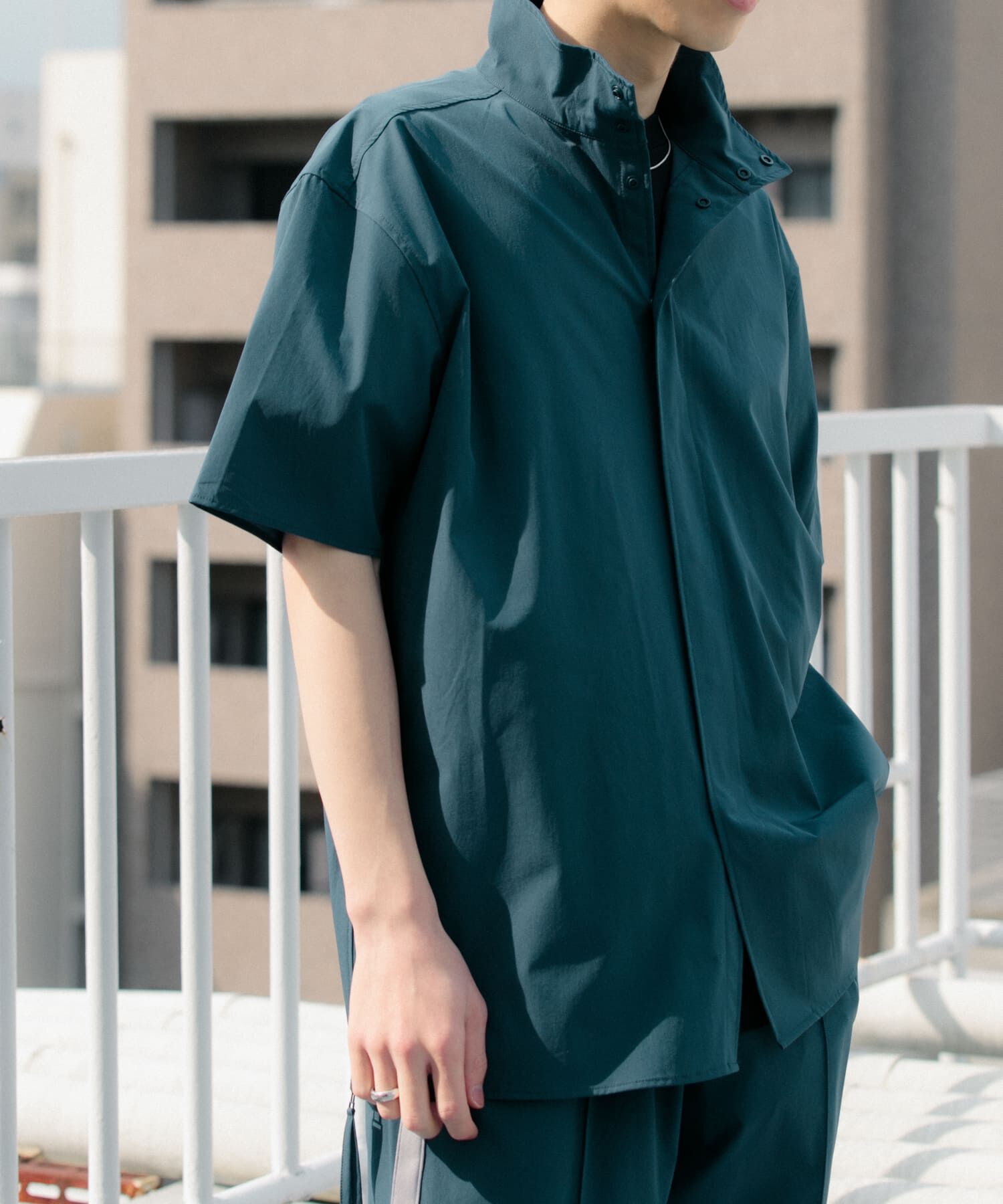 SENSE OF PLACE by URBAN RESEARCH「Uiscel　4wayストレッチサイドジップルーズシャツ」|シャツ・ブラウス|