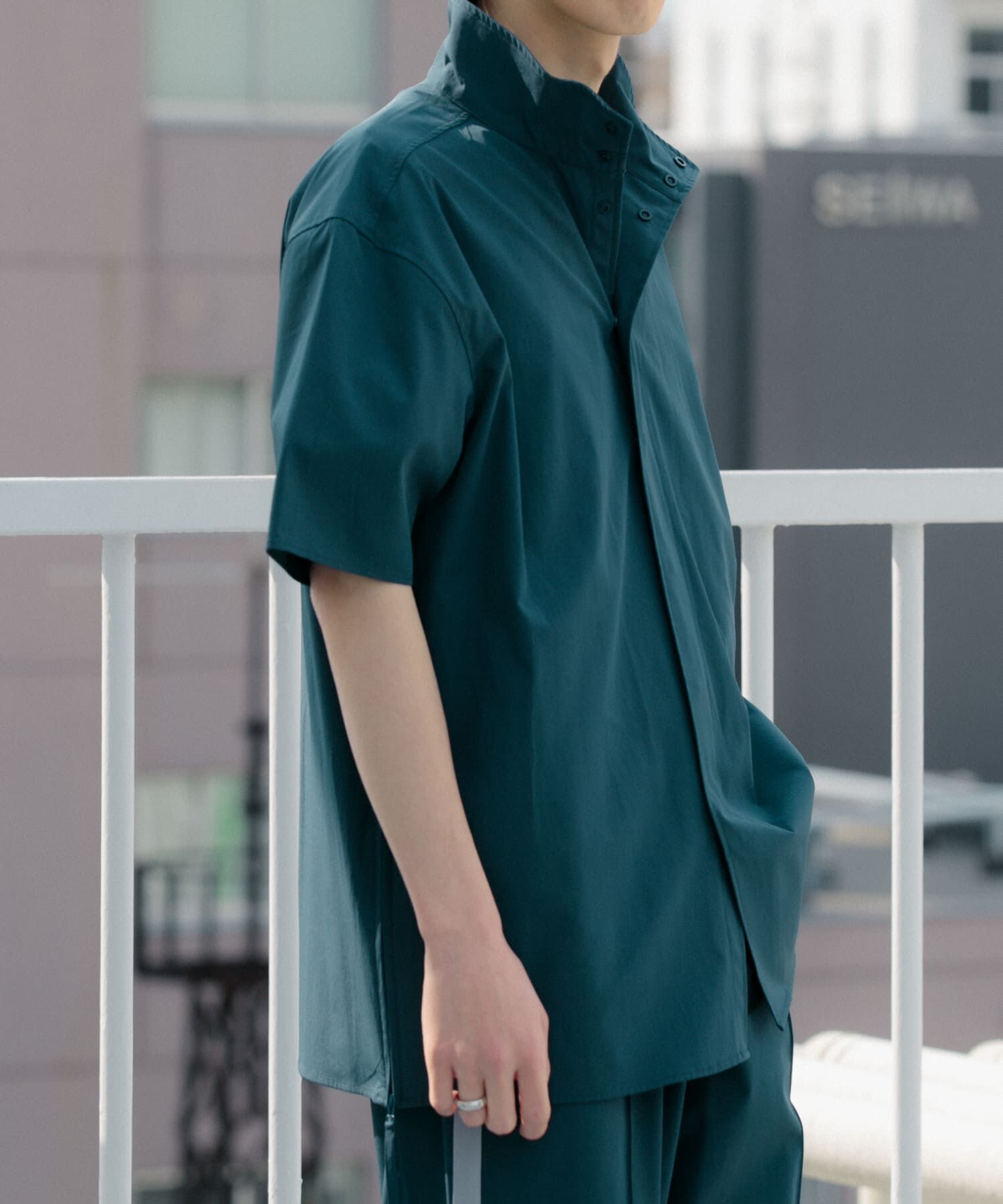 SENSE OF PLACE by URBAN RESEARCH「Uiscel　4wayストレッチサイドジップルーズシャツ」|シャツ・ブラウス|