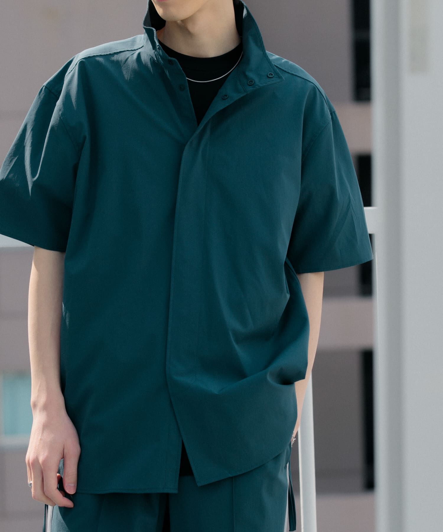 SENSE OF PLACE by URBAN RESEARCH「Uiscel　4wayストレッチサイドジップルーズシャツ」|シャツ・ブラウス|