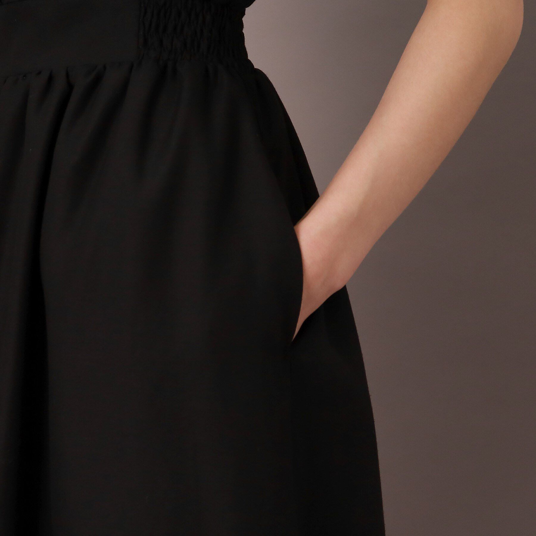 DRESSTERIOR「【袖コンシャス/洗える/ウエストゴム】フレアスリーブウエストシャーリングワンピース」|ワンピース|