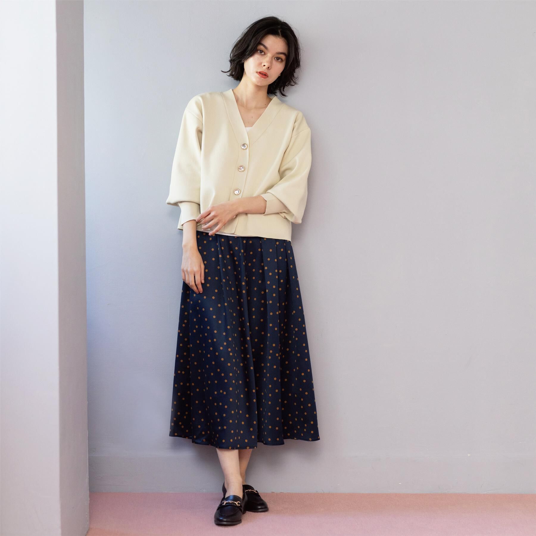 OPAQUE.CLIP「ゴールドビックボタンVネックニットカーディガン【洗濯機OK】」|カーディガン|