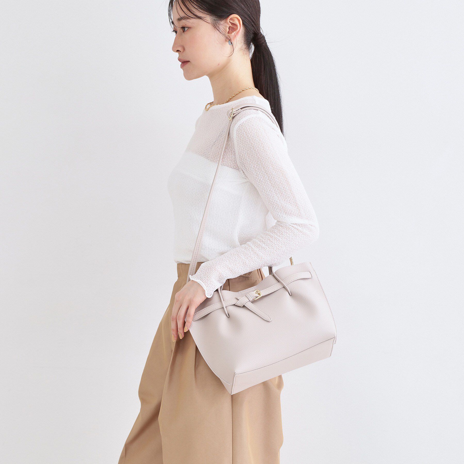 OPAQUE.CLIP「ベルトデザイン軽量シュリンク合皮ミドル」|トートバッグ|