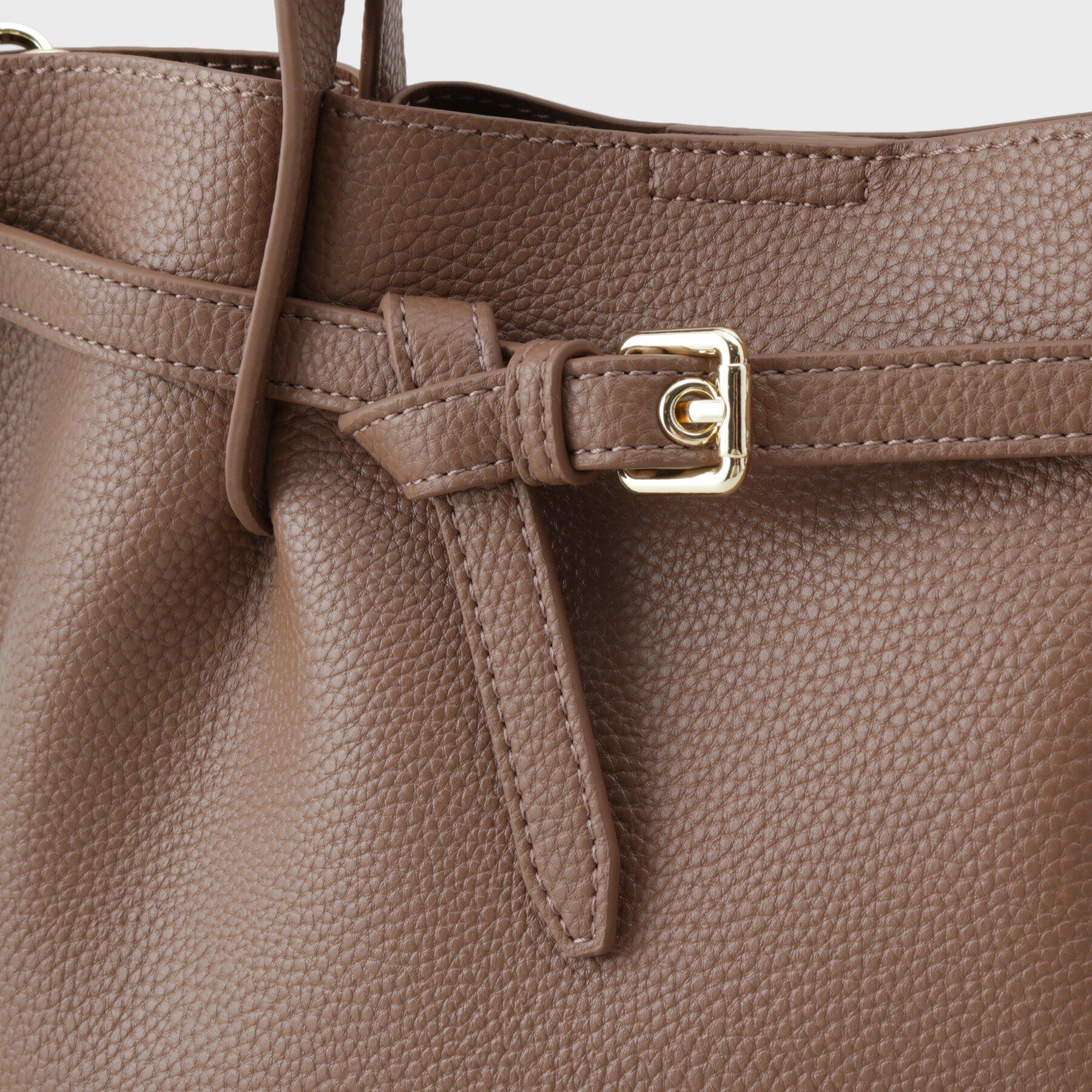 OPAQUE.CLIP「ベルトデザイン軽量シュリンク合皮ミドル」|トートバッグ|