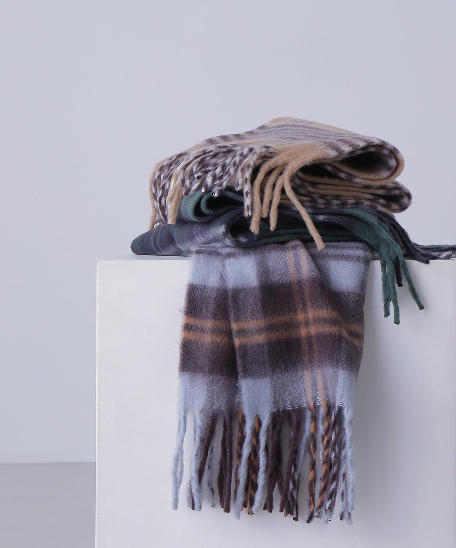  「ソフトブークレーチェックマフラー」|マフラー|ブルーベース2