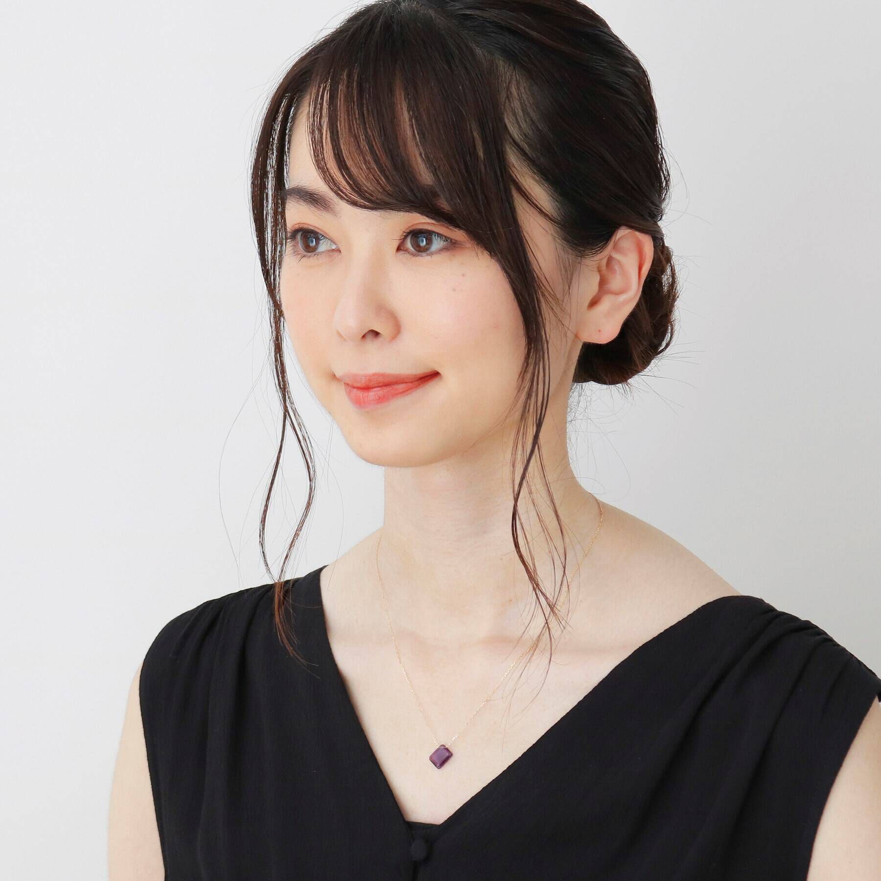 COCOSHNIK「カラーストーン（アメシスト）ティルト　ネックレス」|ネックレス|