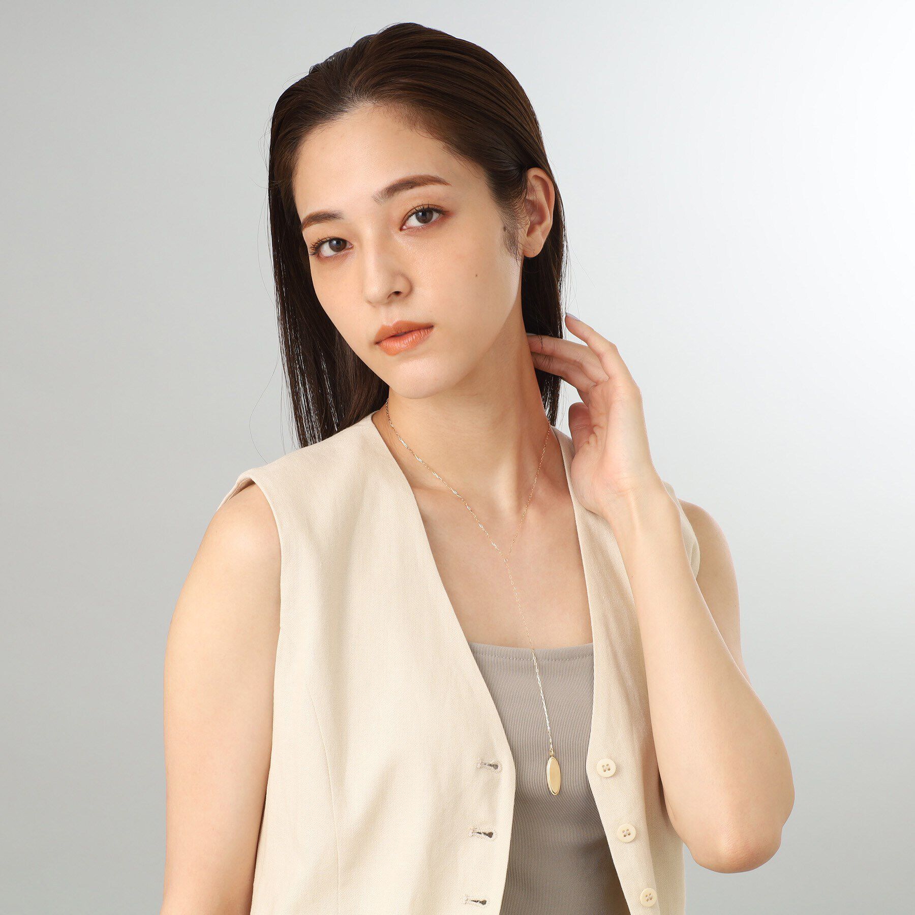 COCOSHNIK「K10ラップフレーム オーバルカットY字 ネックレス」|ネックレス|