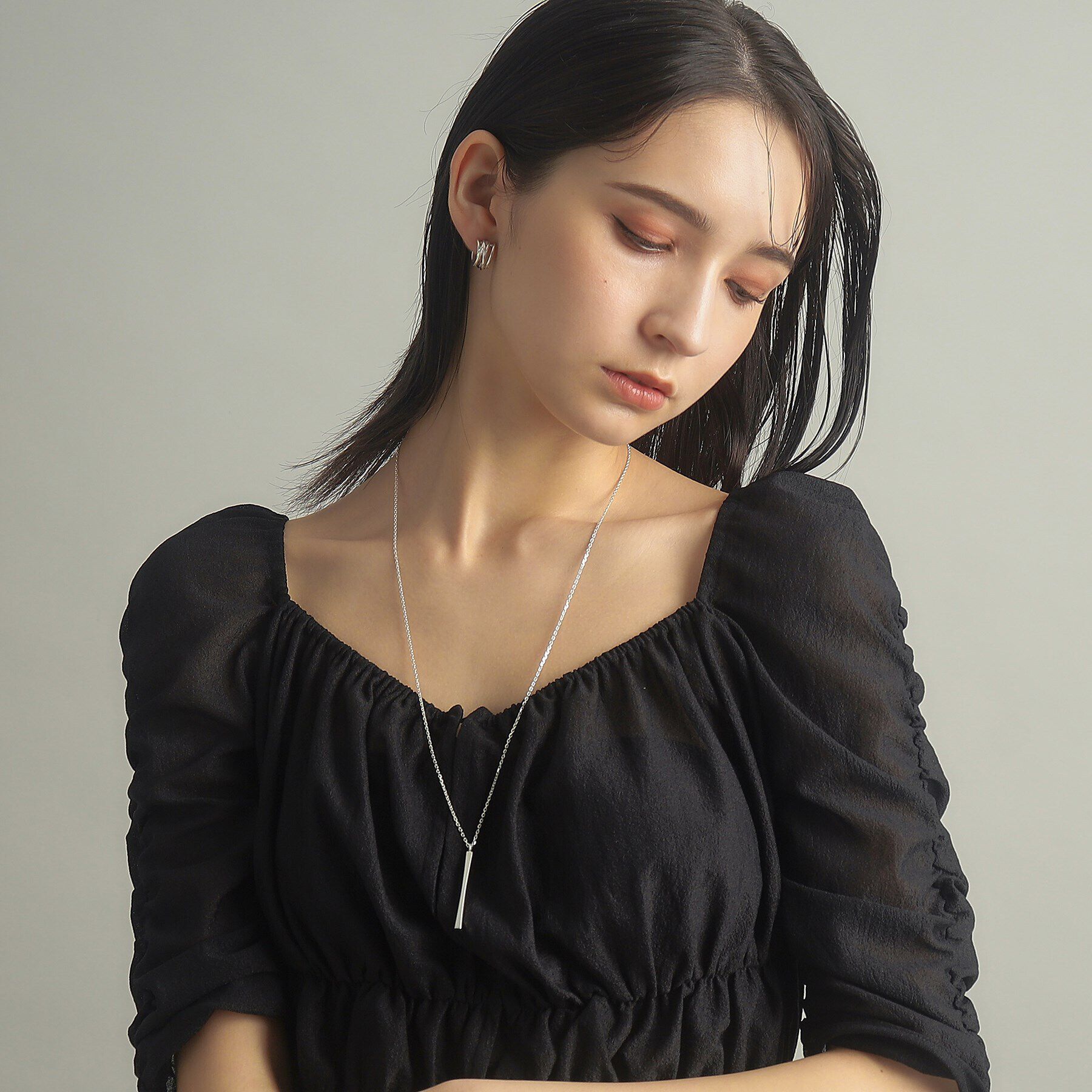 COCOSHNIK ONKITSCH「シルバー スロープカットバーネックレス」|ネックレス|