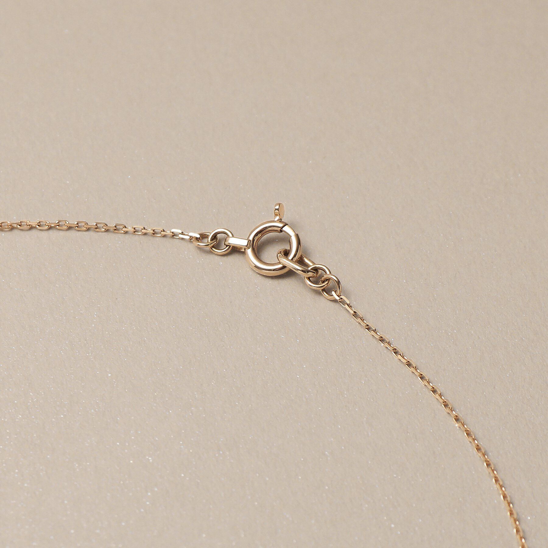 COCOSHNIK「K10ダイヤモンド トライアングルシェイプ ネックレス」|ネックレス|