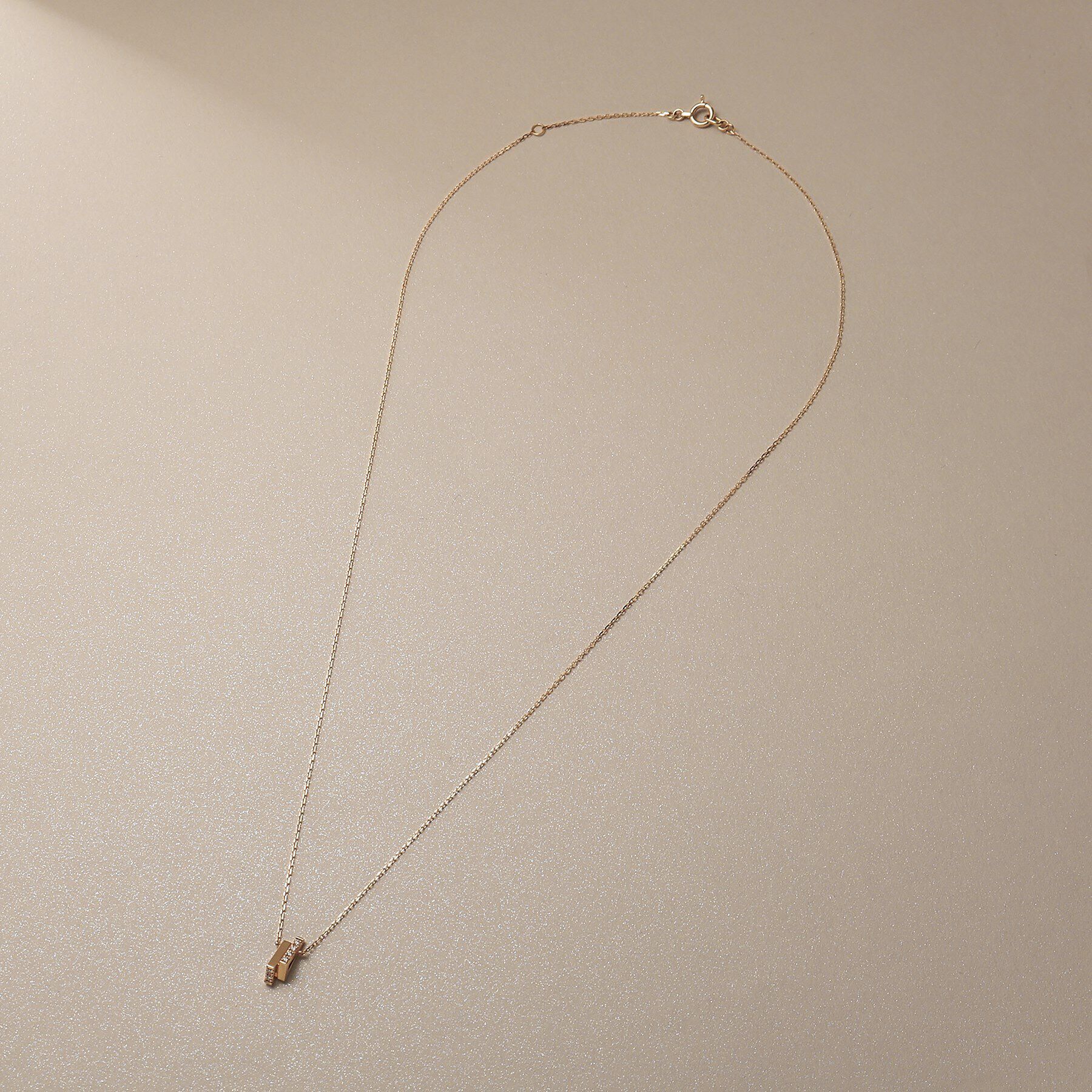 COCOSHNIK「K10ダイヤモンド トライアングルシェイプ ネックレス」|ネックレス|
