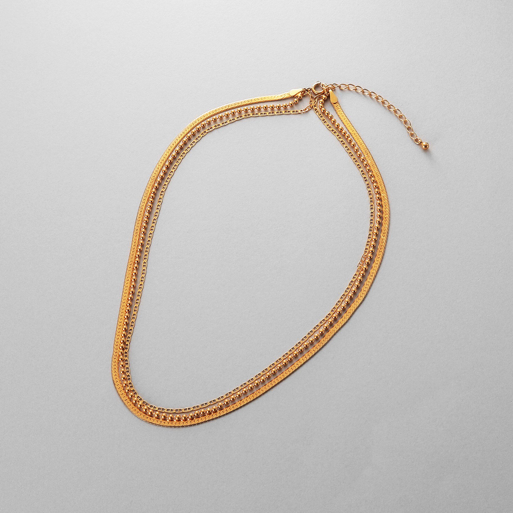 COCOSHNIK ONKITSCH「シルバー コンビネーションチェーン フラットスネーク マリン ボールネックレスGP」|ネックレス|