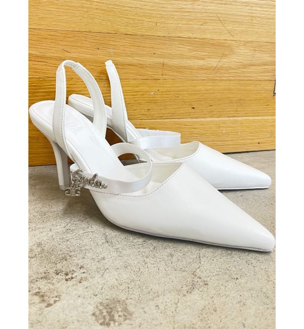 GYDA「heelストラップモチーフ付きポインテッドミュール」|パンプス|オフホワイト