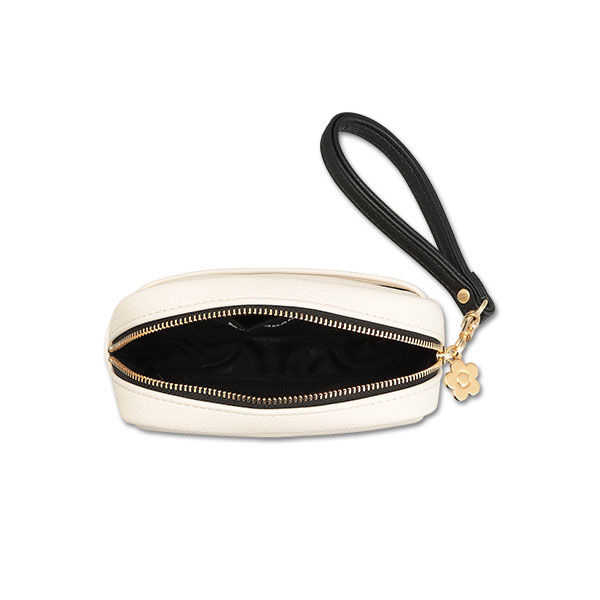 MARY QUANT「エナメルアイコンデイジーパッチ ミニマルポーチ」|ポーチ|