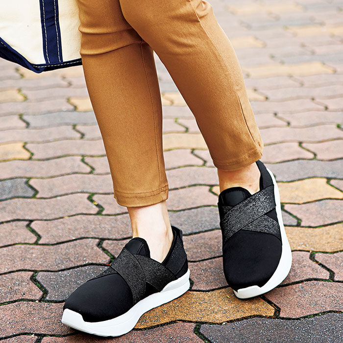 BACKYARD FAMILY「ウォーキングシューズ レディース 4e 通販 スニーカー 黒 履きやすい おしゃれ 紐なし 幅広」|スリッポン|