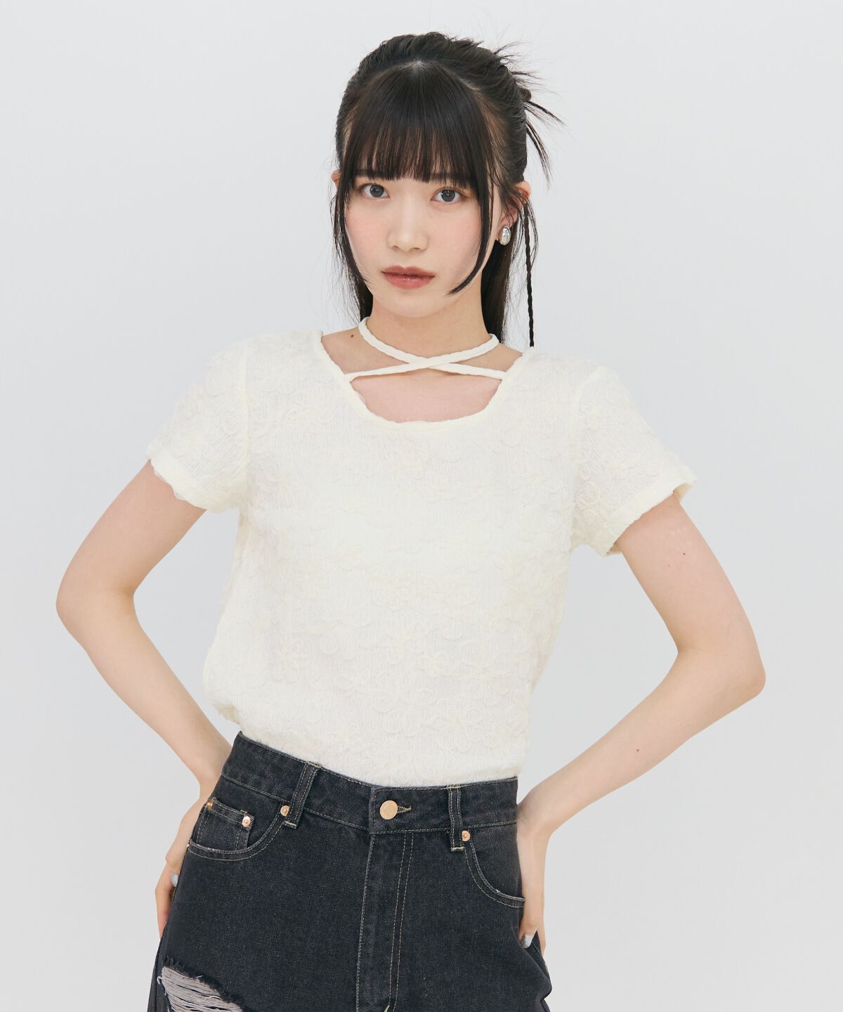 REDYAZEL「3DフラワーレースコンパクトTシャツ」|Tシャツ・カットソー|