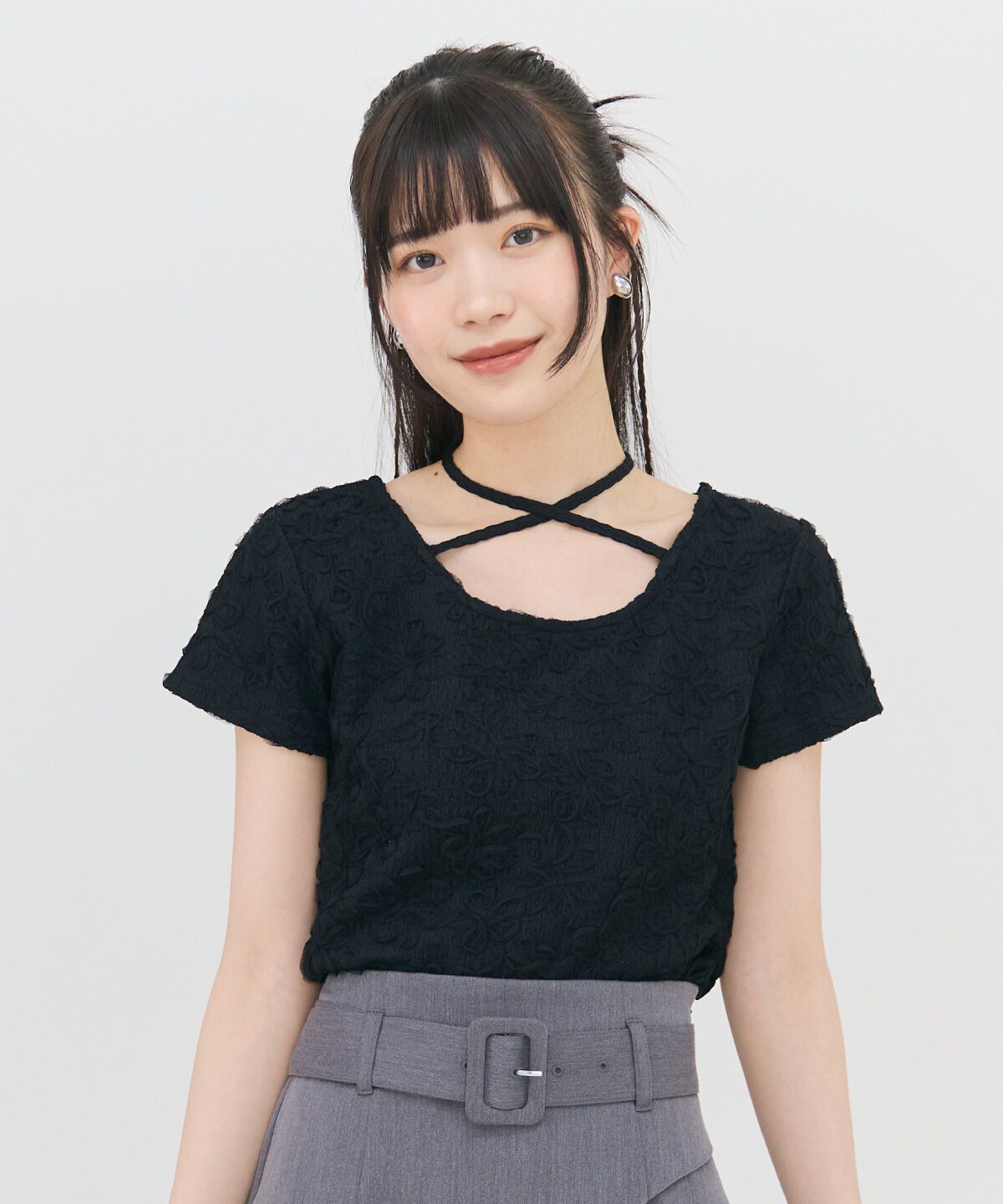 REDYAZEL「3DフラワーレースコンパクトTシャツ」|Tシャツ・カットソー|