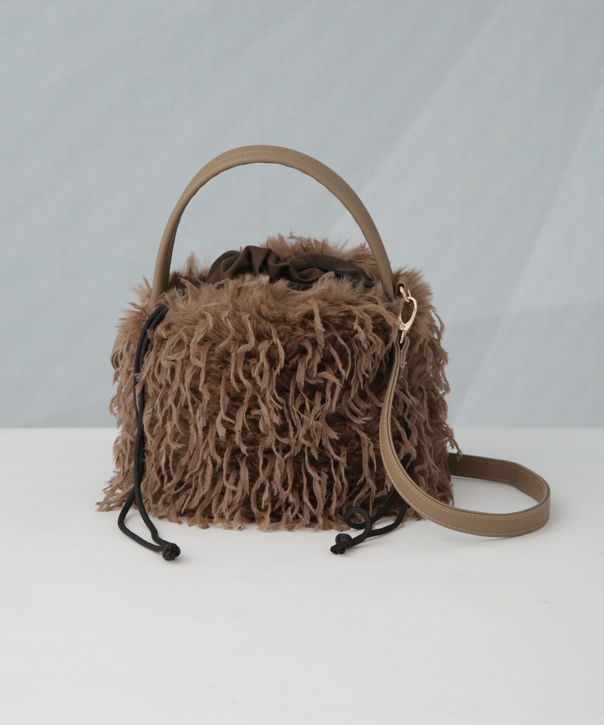 NANO universe「フェイクフェザーバケツバッグ」|ショルダー・メッセンジャー|