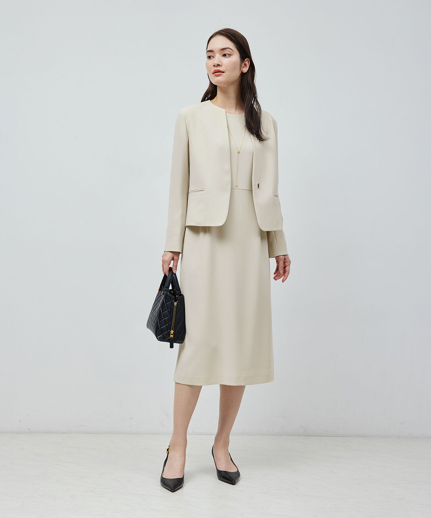 ROPE「トリアセテートダブルクロス クルーネックジャケット【セレモニー/通勤対応】【洗える】」|ノーカラージャケット|