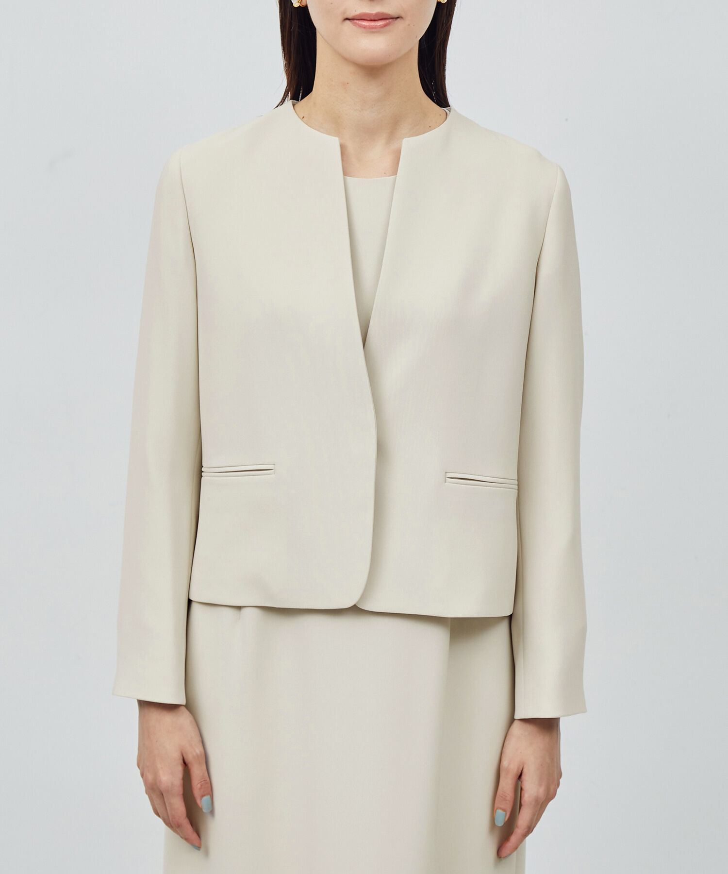 ROPE「トリアセテートダブルクロス クルーネックジャケット【セレモニー/通勤対応】【洗える】」|ノーカラージャケット|