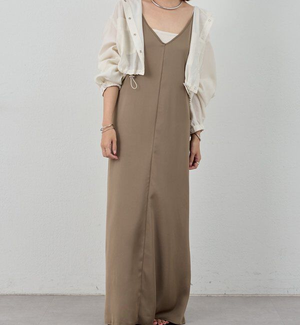  「《サイズ展開》Vネックサテンキャミワンピース」|ワンピース|