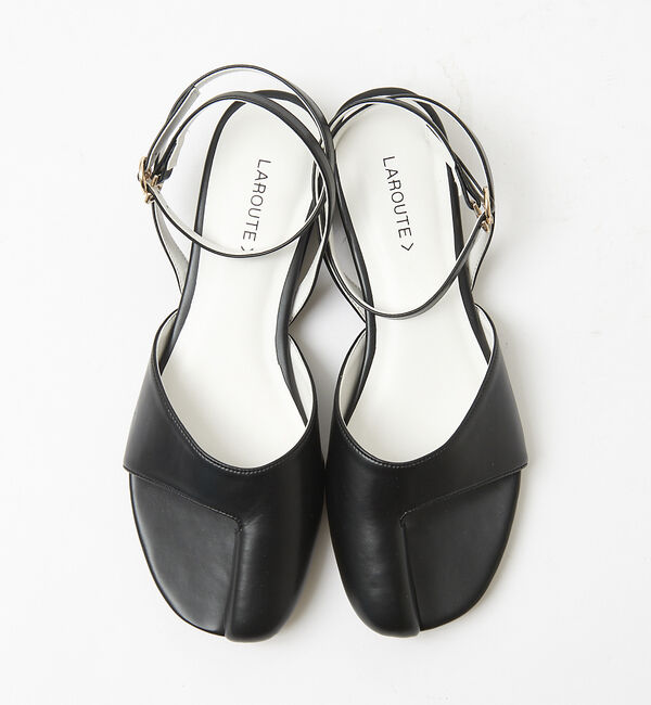 AU BANNISTER「【LAROUTE】トングサンダル」|サンダル|ブラック