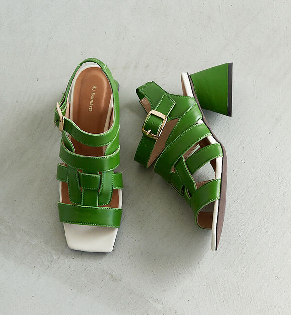 AU BANNISTER「グルカ風ヒールサンダル」|サンダル|