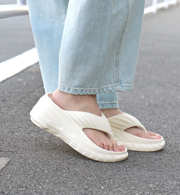 AU BANNISTER「●MEI　トングボリュームソールサンダル」|サンダル|