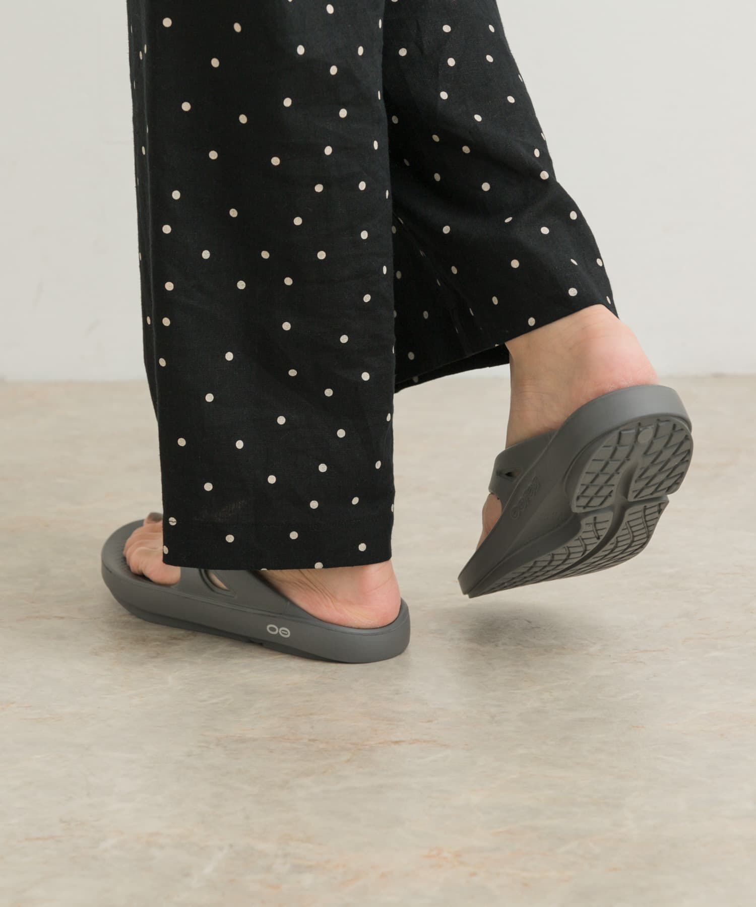 URBAN RESEARCH DOORS「OOFOS　OOriginal」|サンダル|