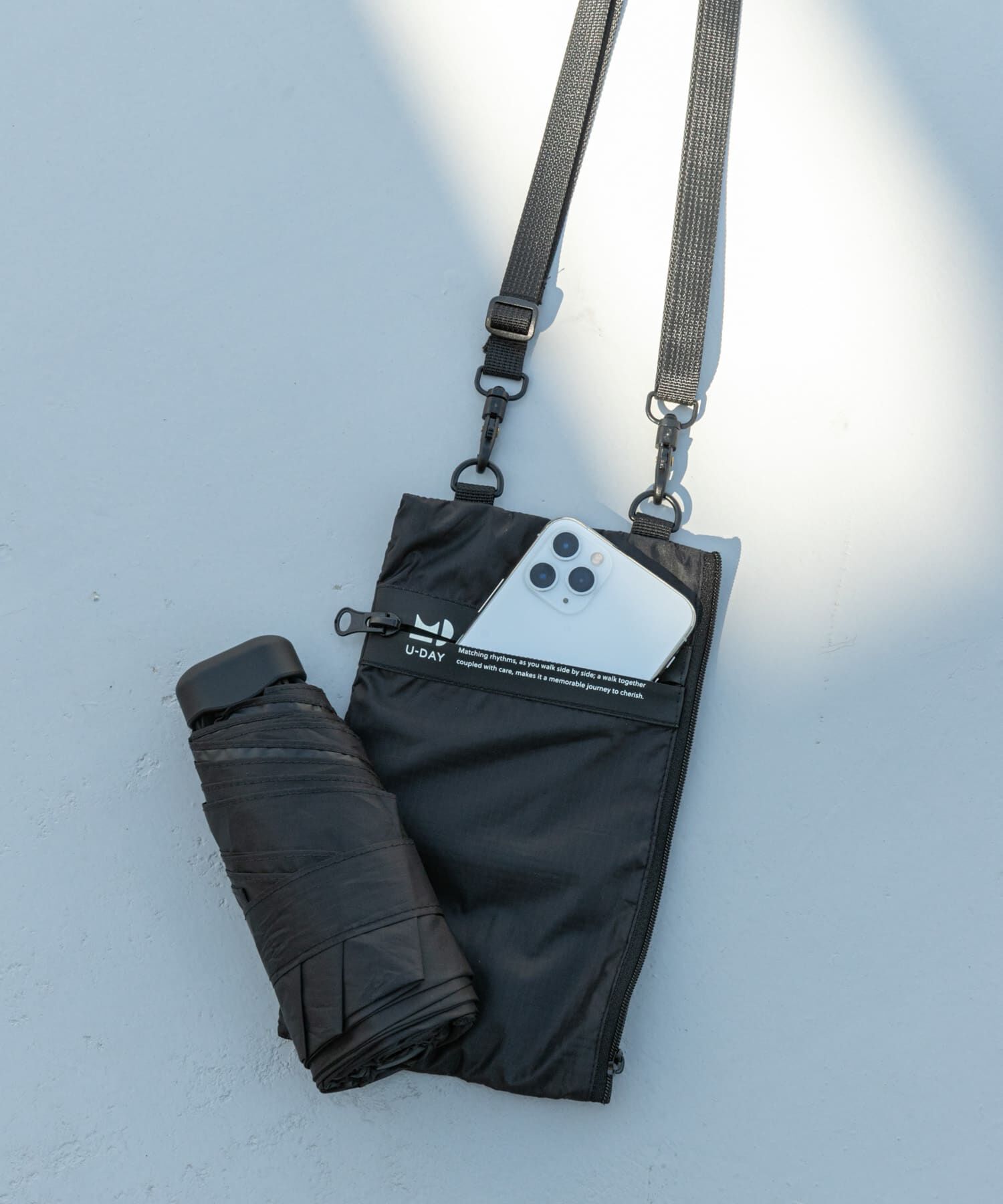 SMELLY「『晴雨兼用』because　マルチサコッシュ付きアンブレラ」|傘|