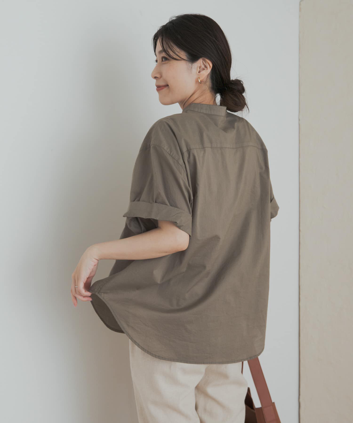 URBAN RESEARCH DOORS「製品染めロールスリーブブラウス」|シャツ・ブラウス|