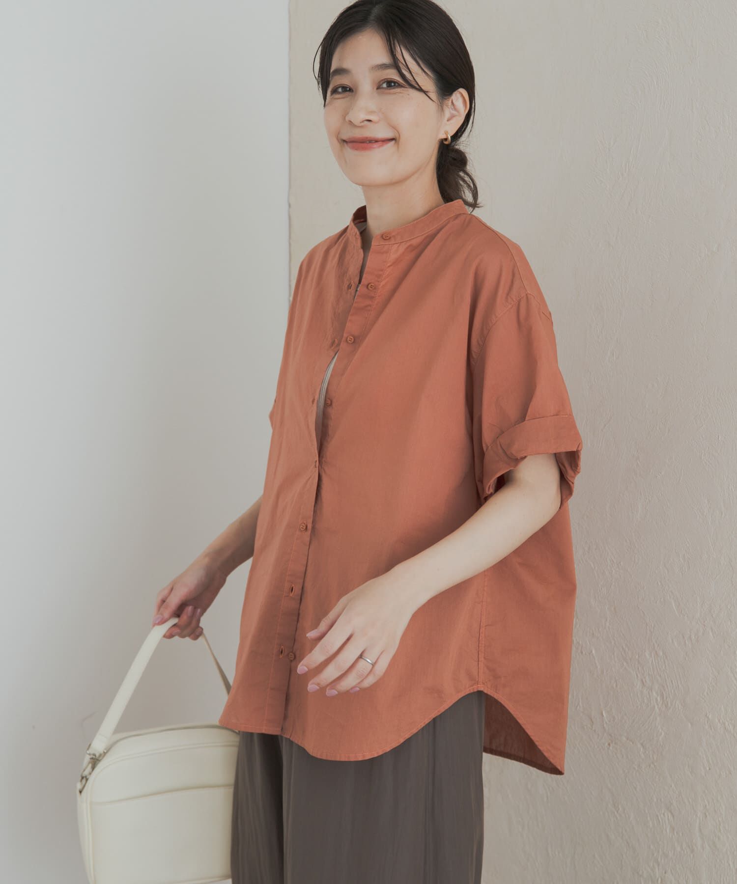 URBAN RESEARCH DOORS「製品染めロールスリーブブラウス」|シャツ・ブラウス|