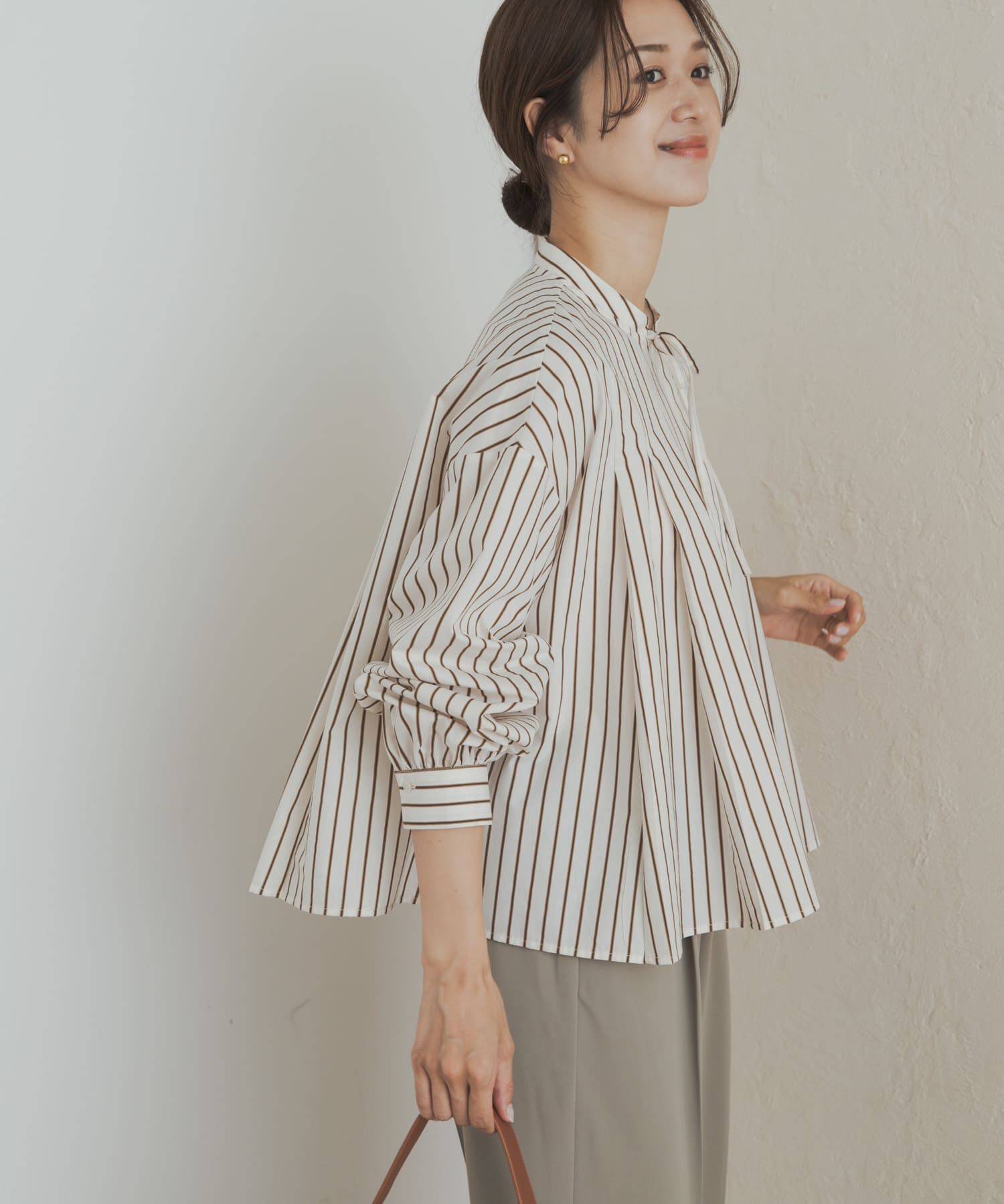 URBAN RESEARCH DOORS「ストライプリボンフレアブラウス」|シャツ・ブラウス|