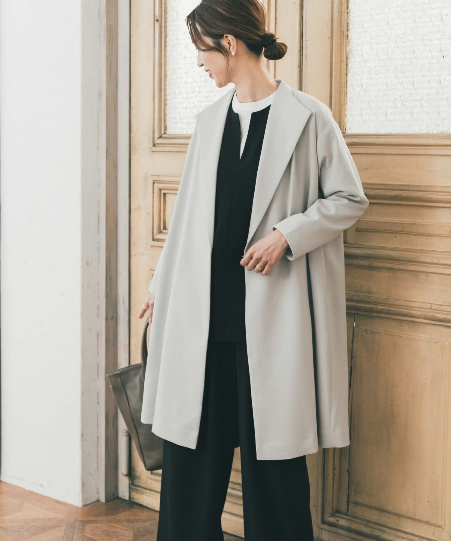 URBAN RESEARCH DOORS「『WEB限定』ダブルクロスガウンコート」|ノーカラーコート|