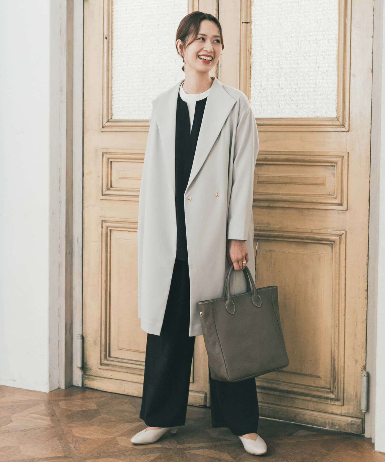 URBAN RESEARCH DOORS「『WEB限定』ダブルクロスガウンコート」|ノーカラーコート|