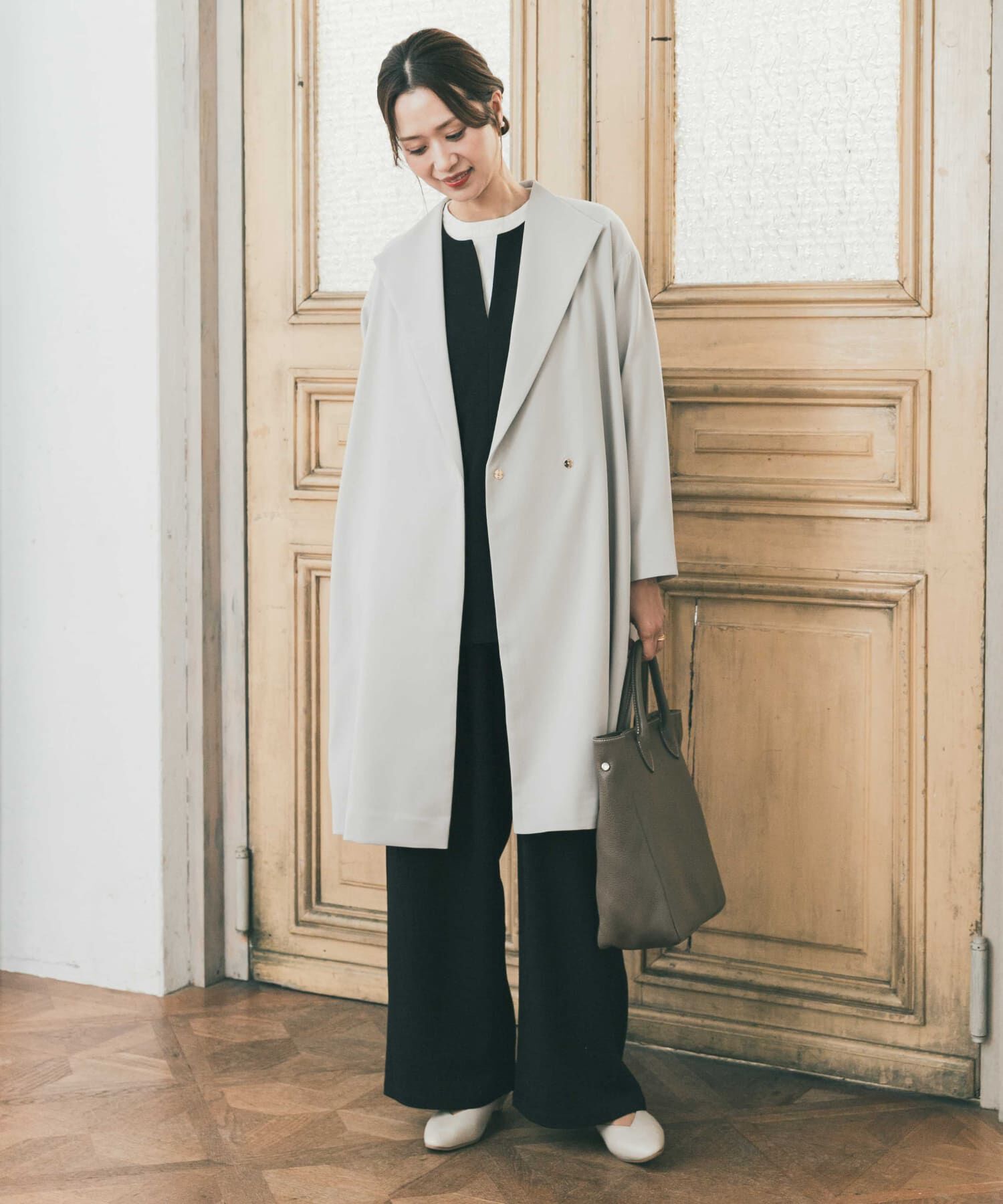 URBAN RESEARCH DOORS「『WEB限定』ダブルクロスガウンコート」|ノーカラーコート|