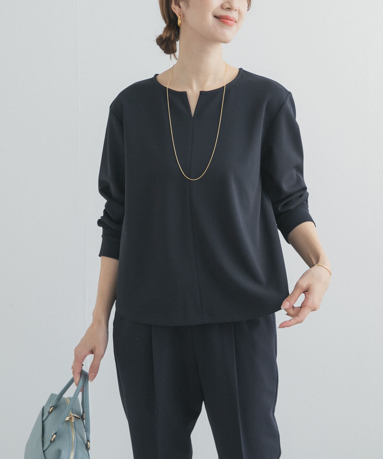 URBAN RESEARCH DOORS「『UR TECH』スリットネックプルオーバー」|シャツ・ブラウス|