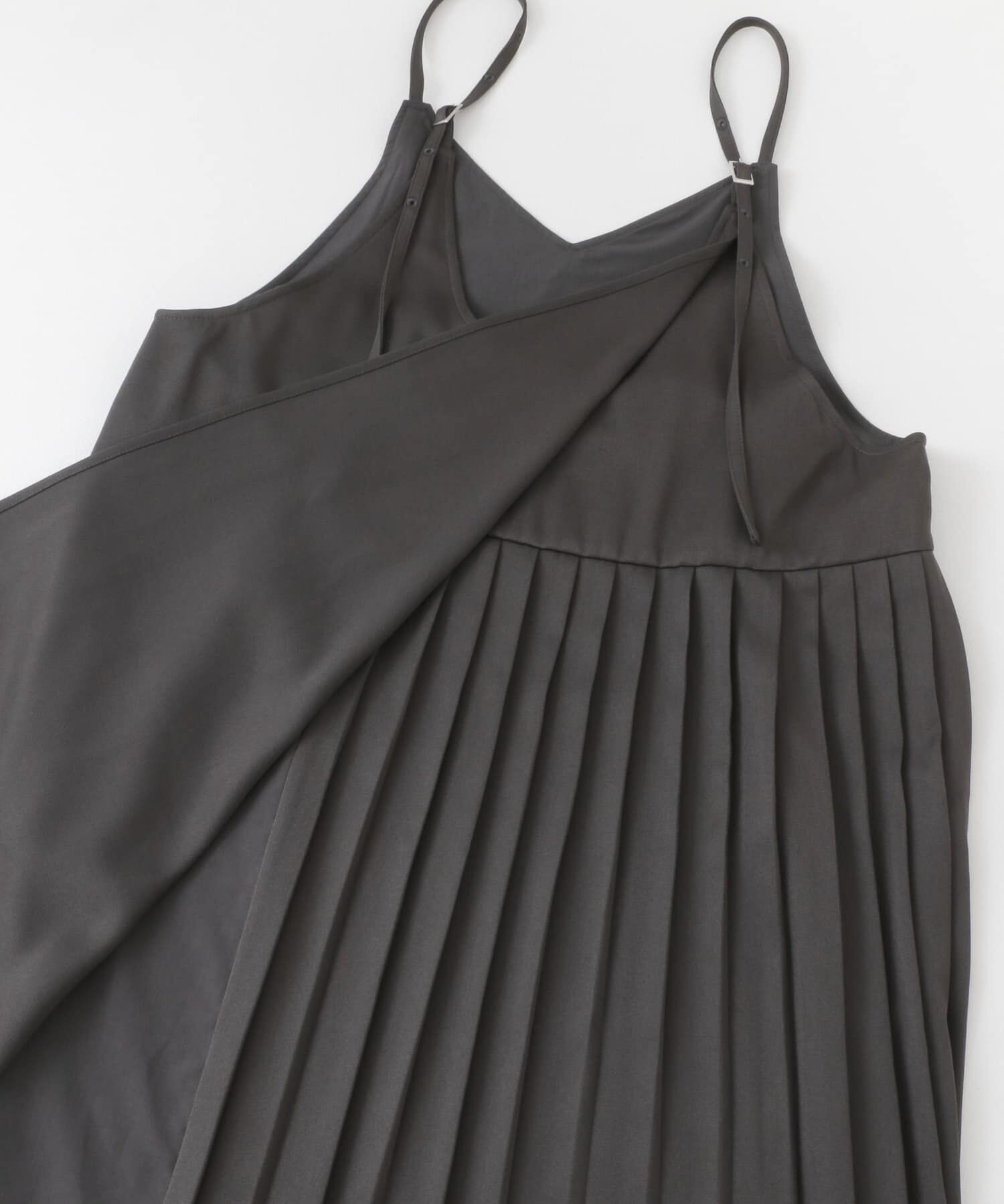 SENSE OF PLACE by URBAN RESEARCH「プリーツキャミワンピース」|ワンピース|