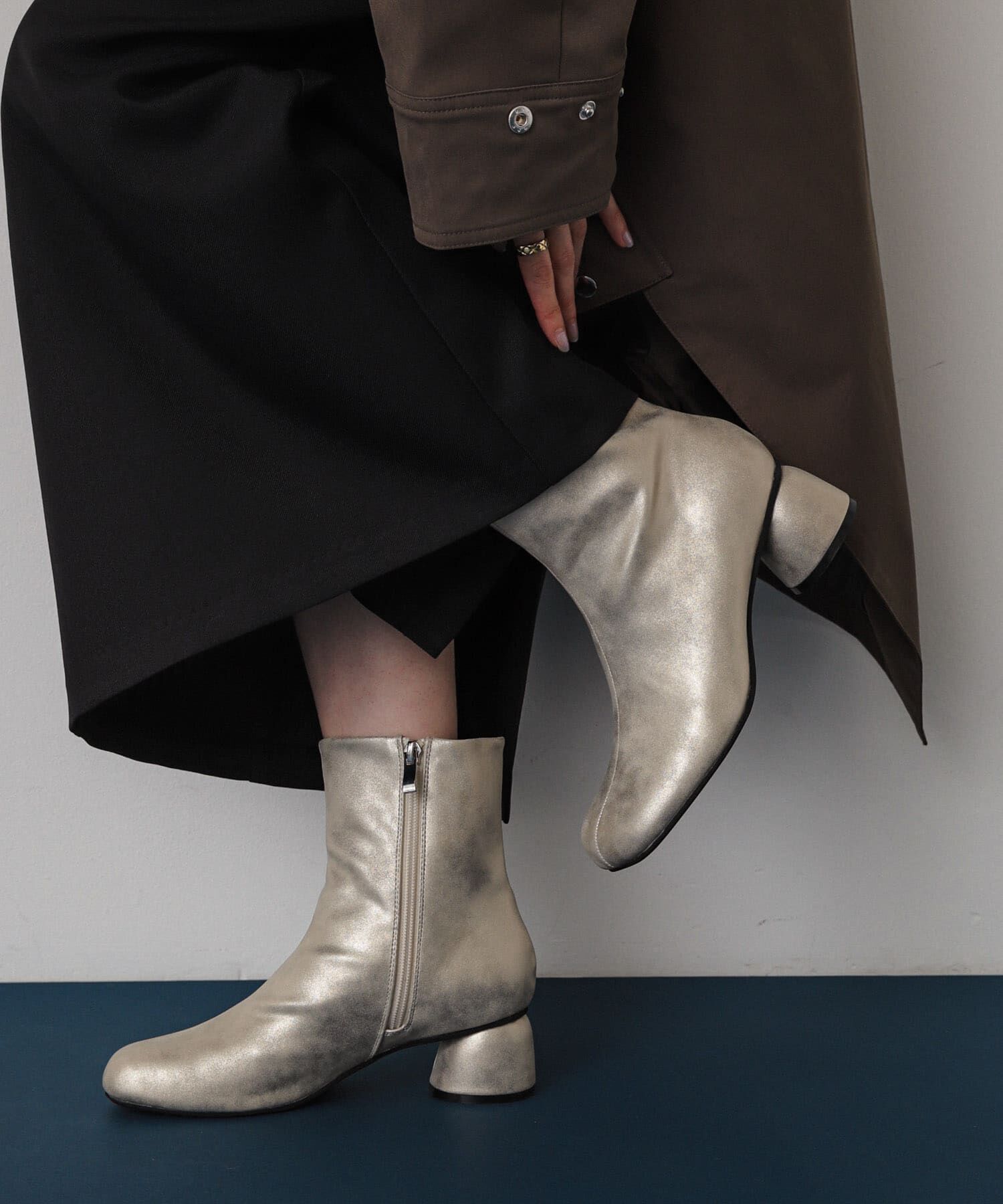 SENSE OF PLACE by URBAN RESEARCH「ヴィンテージライクメタリックブーツ」|ショートブーツ|ゴールド