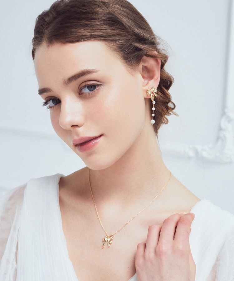 Maison de FLEUR「カーリーリボンイヤリング」|イヤリング|