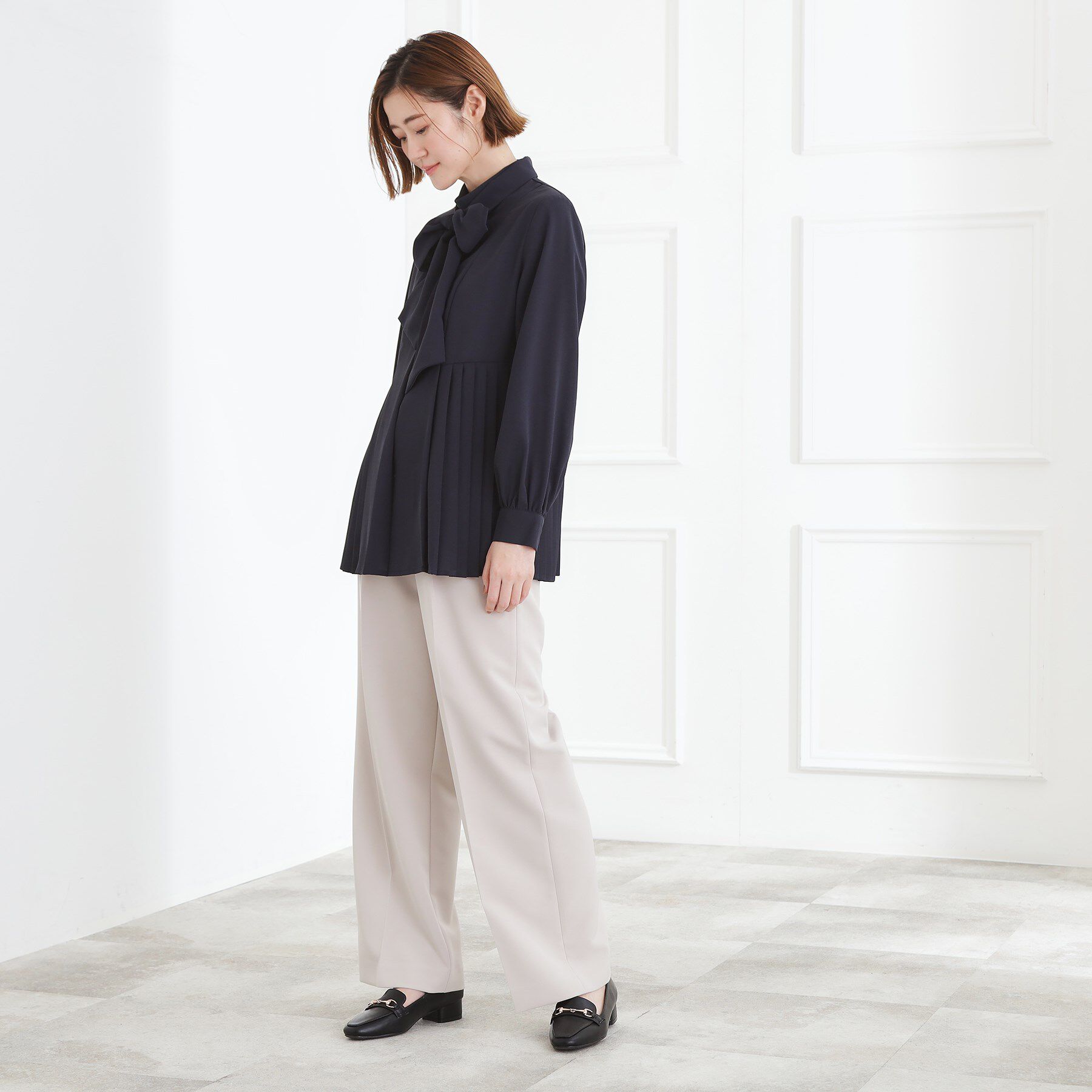 grove「【マシンウォッシュ/防シワ/UVカット】裾プリーツ取り外しボウタイブラウス」|シャツ・ブラウス|