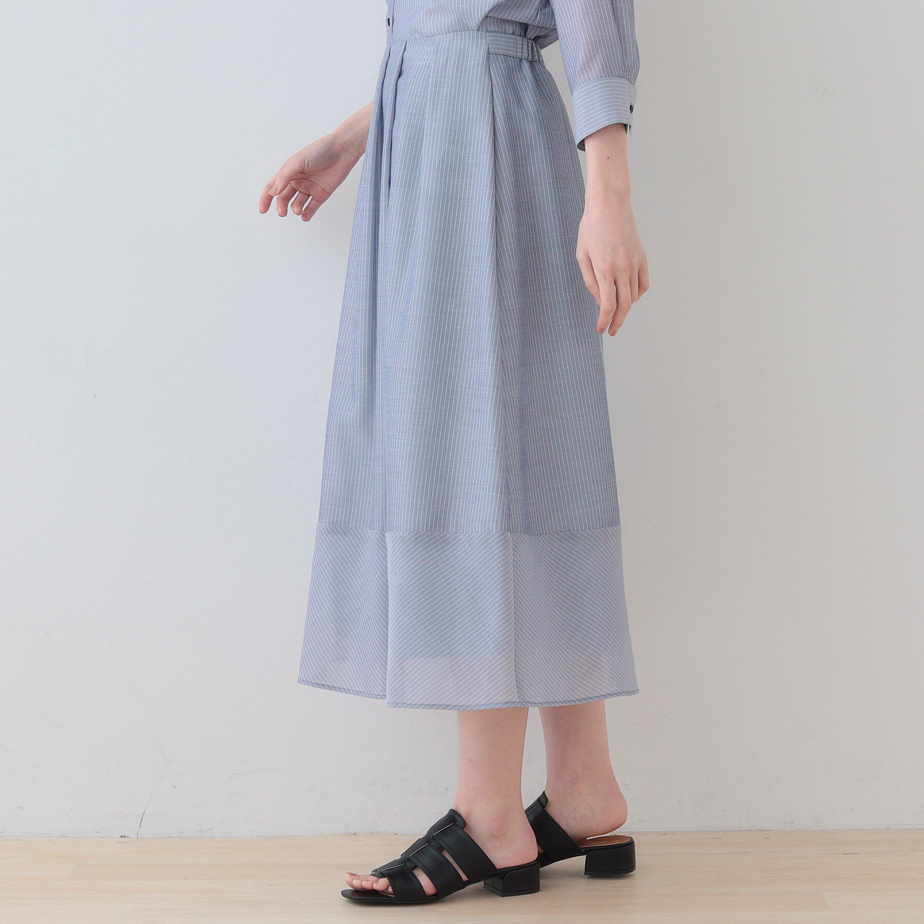 INDIVI「新色登場！【洗える／エアリー素材】巻き風ロングスカート」|スカート|