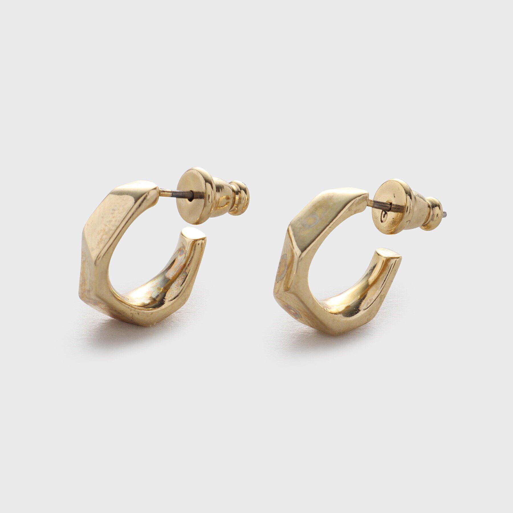 TAKEO KIKUCHI「ペンタゴンカットピアス」|ピアス|ゴールド(007)