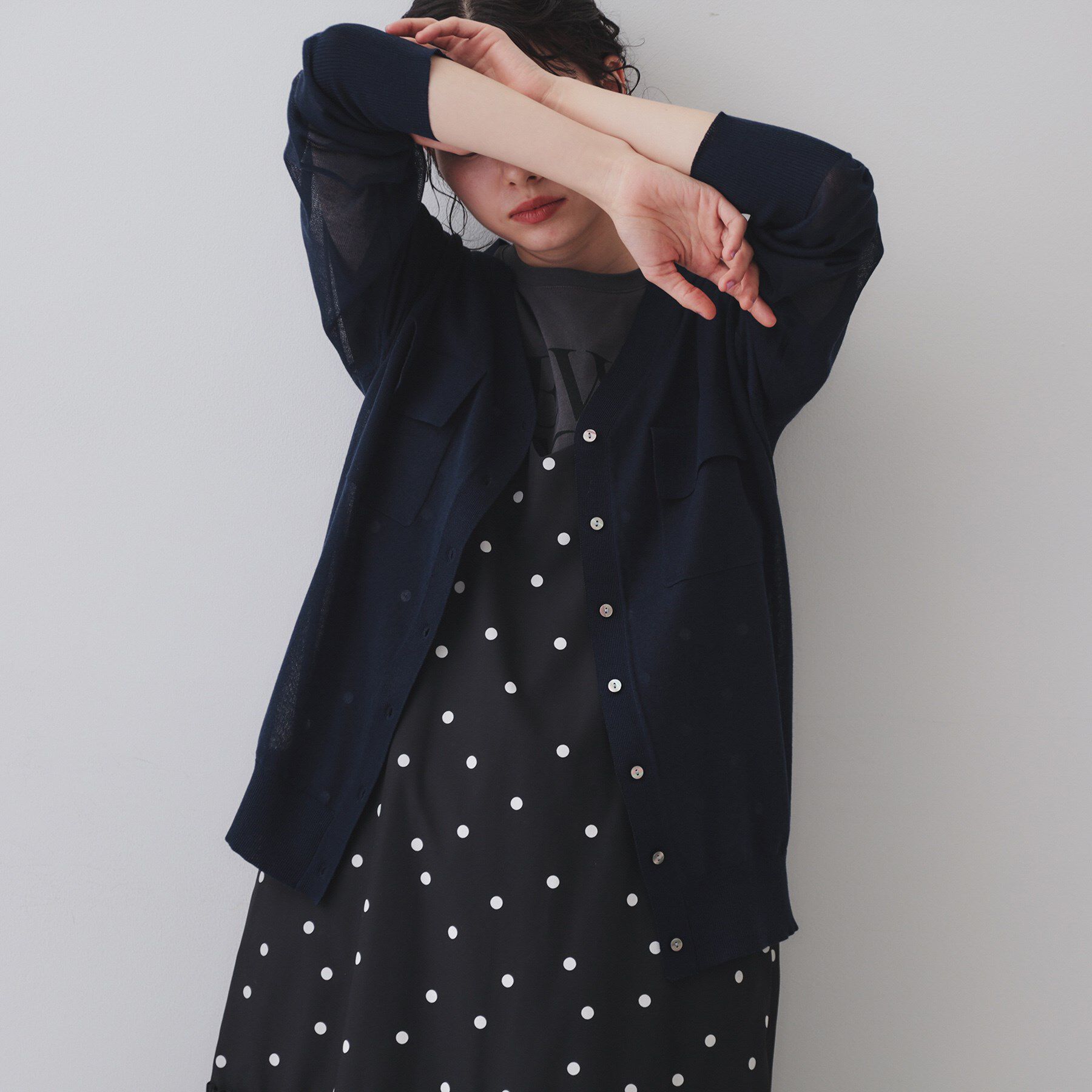 OPAQUE.CLIP「ポケットシアーニットカーディガン【洗濯機洗い可】」|カーディガン|ネイビー(094)