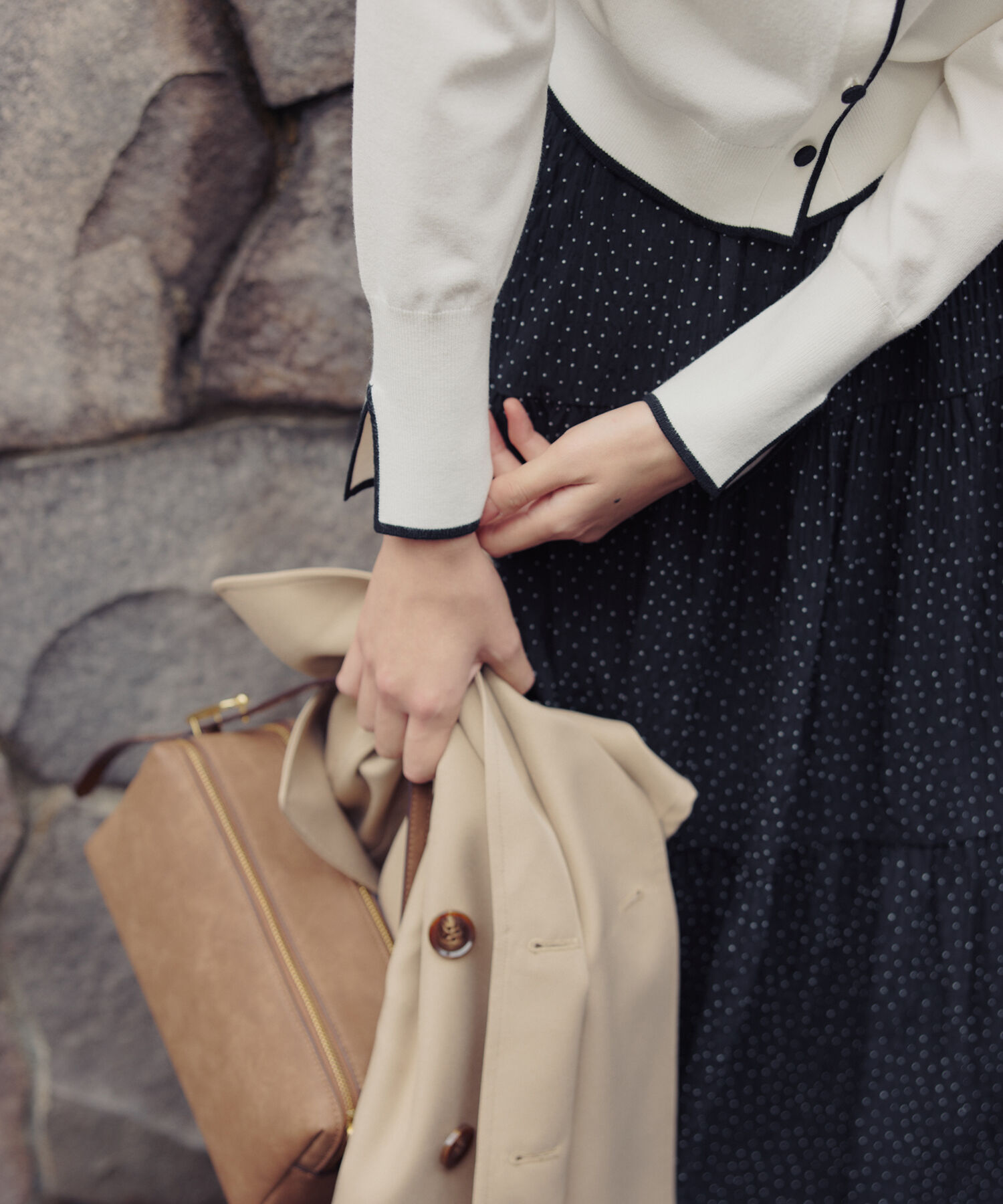  「クルミボタンバイカラーアンサンブル」|ニット・セーター|