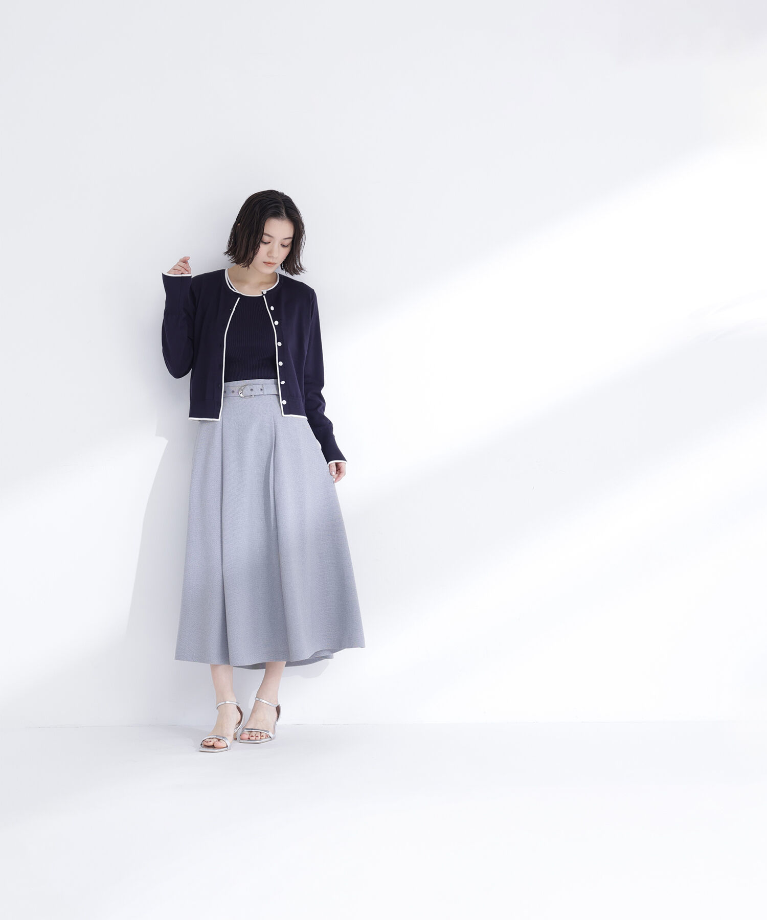  「クルミボタンバイカラーアンサンブル」|ニット・セーター|