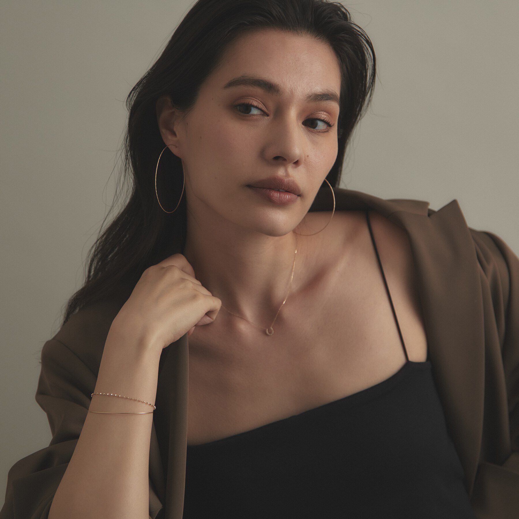 COCOSHNIK「K10カット丸線 フープピアス（大）」|ピアス|